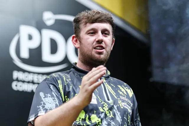 Rydz averts Chisnall comeback to seal deciding leg win at Players Championship 19, first title since 2021