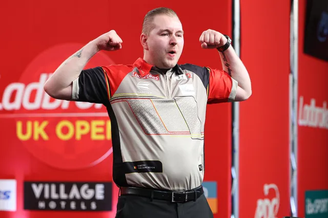 "Overly dramatic and not particularly sporting" - Chris Mason critical of Dimitri van den Bergh's behaviour in UK Open final