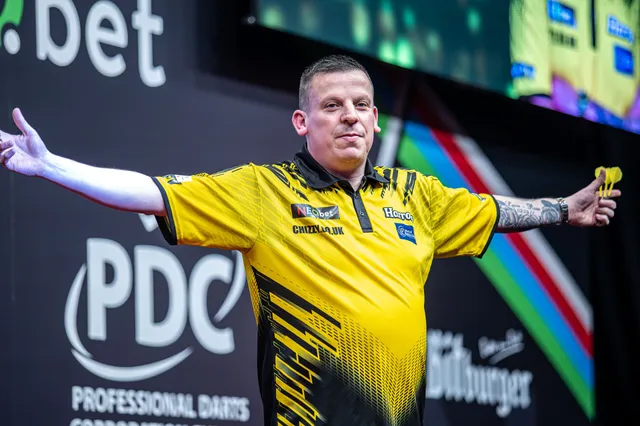 Dave Chisnall edges Peter Wright in ding-dong battle and will face Chris Dobey in Flanders Darts Trophy 2024 semi-finals