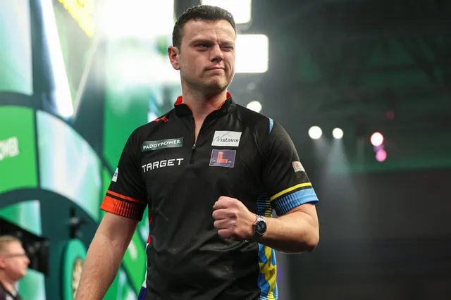 Jeffrey de Graaf sets up meeting with Michael van Gerwen and ends Asian hopes at 2025 PDC World Darts Championship