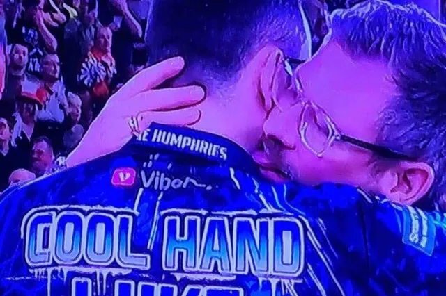 James Wade licked Luke Humphries' neck prior to quarterfinal at UK Open