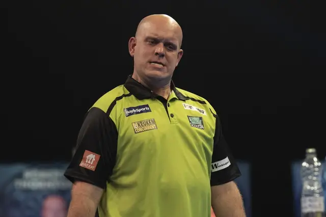 Worsley kicked out of tournament after falling out with Van Gerwen on Winter Series