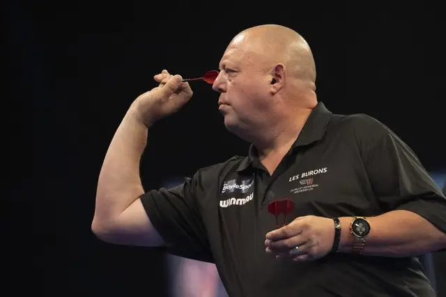 King sees off Chisnall in impressive win, Searle dumps out Van den Bergh