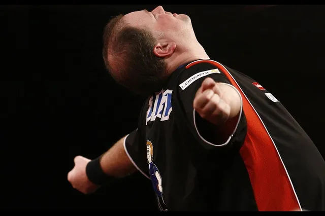 THROWBACK VIDEO: Raymond van Barneveld throws first ever nine-darter at PDC World Darts Championships