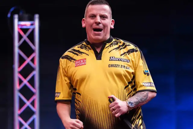 Chisnall whitewashes Wenig with 108 average, King boosts World Grand Prix hopes with victory over Wattimena