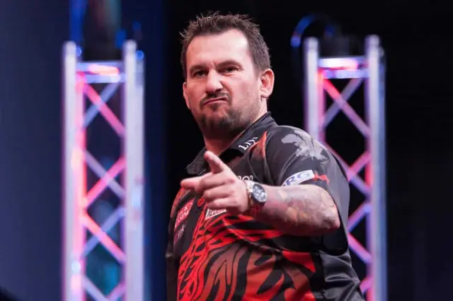 Clayton wins Group Seven on PDC Home Tour II