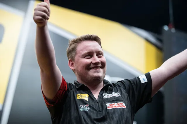 Schindler zieht mit Sieg über Rydz in den Finaltag beim European Darts Matchplay ein, Noppert besiegt Wilson im Decider