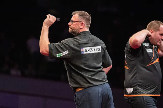 James Wade bekam brennende Augen von Muskelbalsam Dirk van Duijvenbodes: ''So etwas habe ich noch nie erlebt''