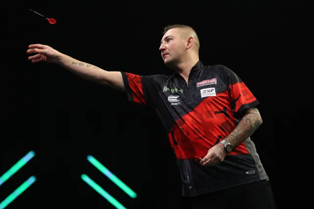 Nathan Aspinall beeindruckt nicht, steht aber in der dritten Runde der Darts-WM