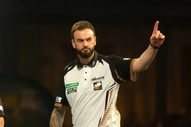 Ross Smith holt ersten Sieg beim World Matchplay