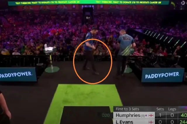 VIDEO: Berühmte WM-Wespe wird von Luke Humphries gekonnt ausgeschaltet