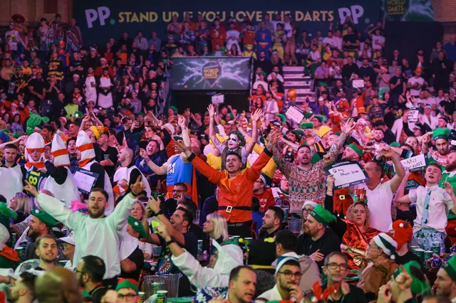"Hier ist es den Leuten scheißegal, was du machst, haha!" - Richard Veenstra über den Unterschied zwischen den Zuschauern bei der World Darts Championship und Lakeside