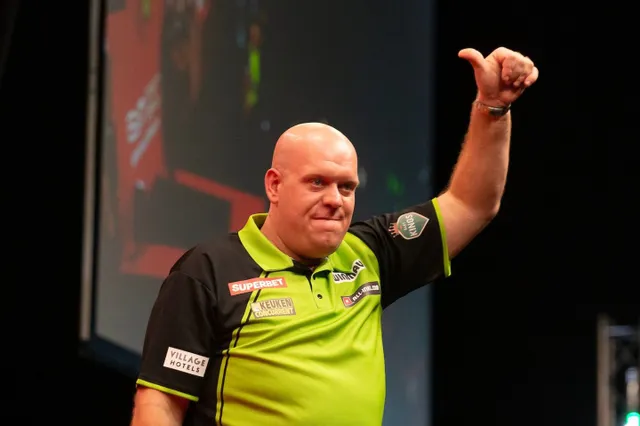 Michael van Gerwen legt sich zum dritten Mal direkt nach dem World Matchplay unters Messer: "Ich kann noch nicht in eine Scheibe Schinken beißen"