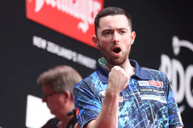 Luke Humphries überlebt zwei Matchdarts und erreicht nach brillantem Comeback gegen Luke Littler das erste World Series Finale