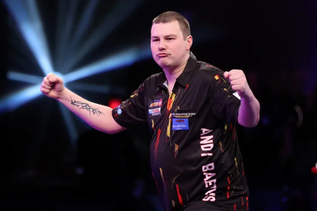 Baetens slacht de WDF-wereldkampioen en wint overtuigend titel op Australian Darts Open
