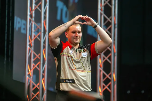 Van den Bergh verliest opnieuw tegen Van Gerwen: "En toch ga ik hem een keer verslaan"