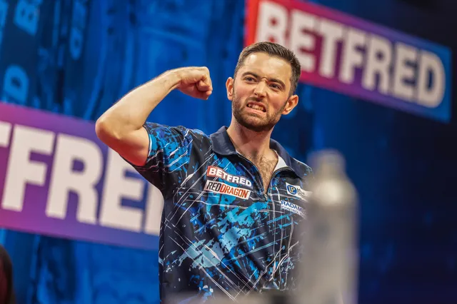 Humphries houdt Doets van Players Championship-titel af