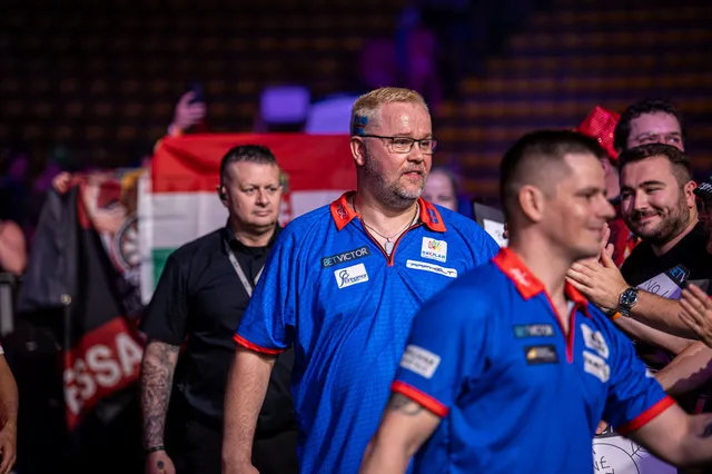 IJsland wint voor het eerst een wedstrijd op World Cup of Darts; zwaarbevochten zege voor Canada