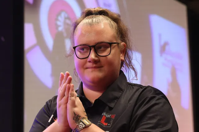 "Ik kom volgend jaar zeker terug om mijn titel te verdedigen" - Beau Greaves blijft kiezen voor het WDF-WK