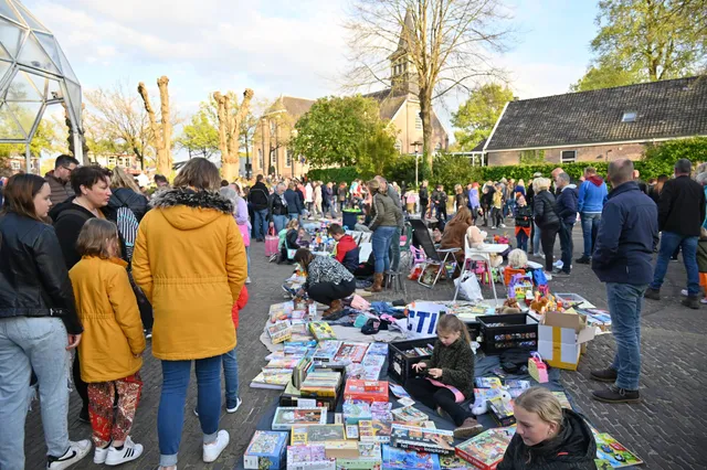 Oranjeavond in Zuidwolde met kleedjesmarkt en kofferbakverkoop