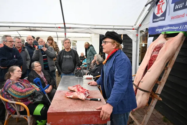 Slachtdag bij De Wemme in Zuidwolde komt al snel op stoom