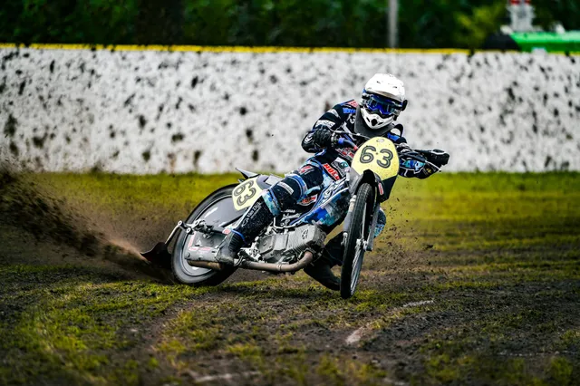 Grasbaanraces en oldtimers in Staphorst