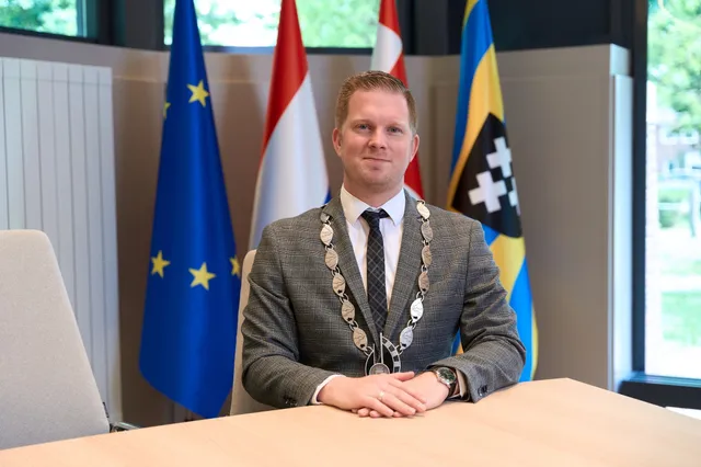 Carnavalskrant Made steekt burgemeester Boy Scholtze hart onder de riem