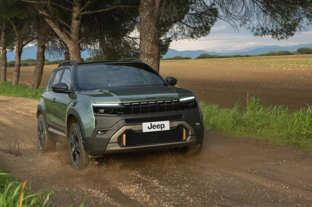 NewJeepAvenger4xe85thanniversary