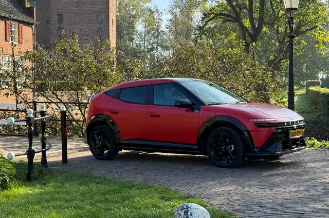 IONIQ 3 Header