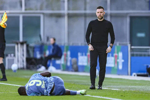 Francesco Farioli komt met nieuws over blessure Brian Brobbey