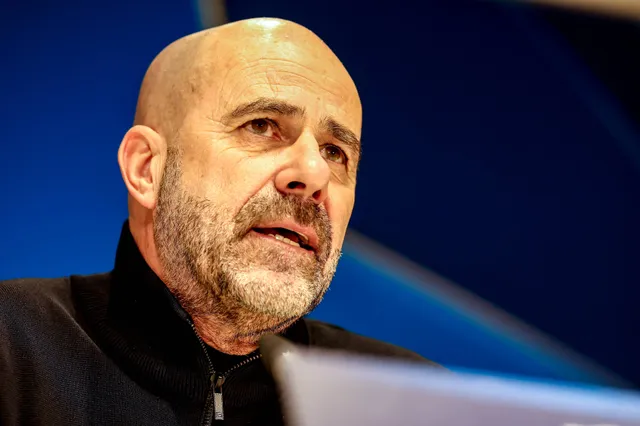'PSV-trainer Peter Bosz krijgt nog één wedstrijd te tijd om het tij te keren'