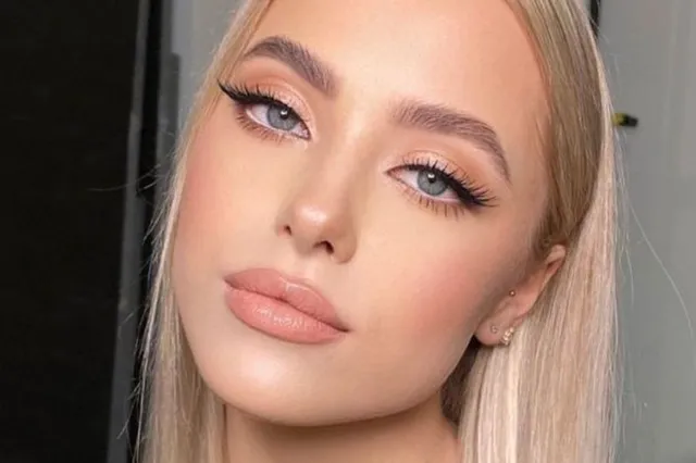 Deze HEMA-lippenstift is een dupe van Charlotte Tilbury Pillow Talk lipstick