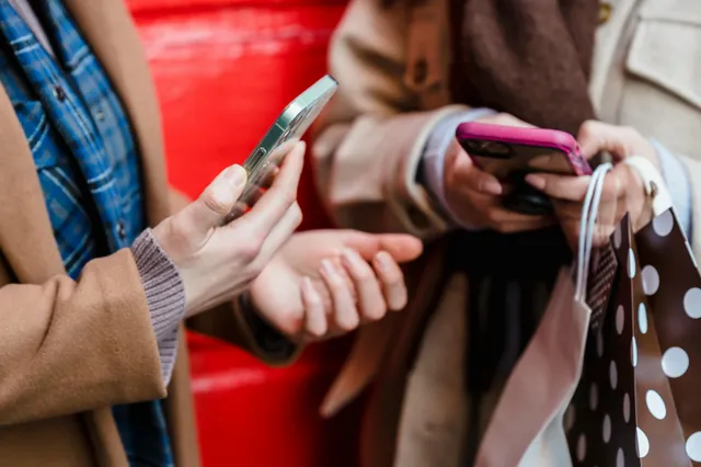 Moeite met het wegleggen van je mobiel? Wij geven je praktische tips