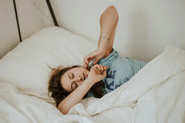 Slechte slaper? Déze viral sleepy girl mocktail kan zorgen voor een betere slaap