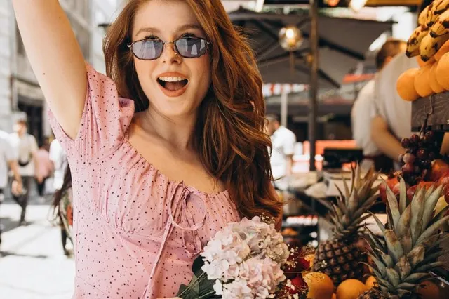 Flirten in de supermarkt? Dít is waarom mensen met een ananas rondlopen