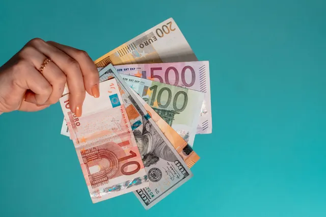 Moneytalk: dit is wat Nederlanders tussen de 25 en 45 jaar gemiddeld verdienen