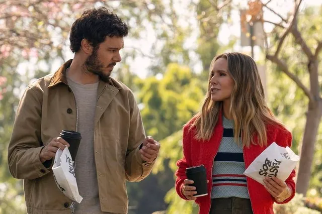 Onder een deken op de bank: romcom Nobody Wants This is een hit op Netflix