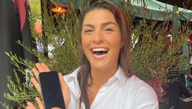 Hoe Iris haar gejatte telefoon in Senegal belandde (en hoe ze 'm terugkreeg)