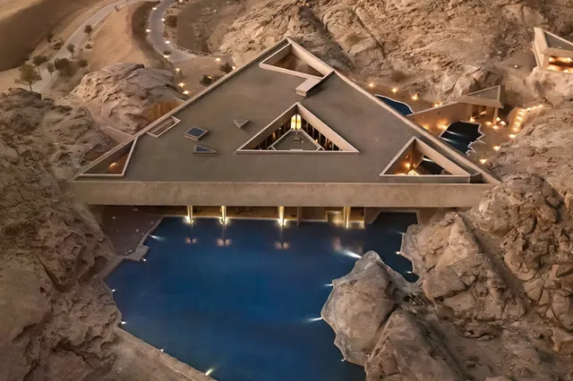 In het Desert Rock Resort vind je luxe en avontuur in de Hejaz-bergen