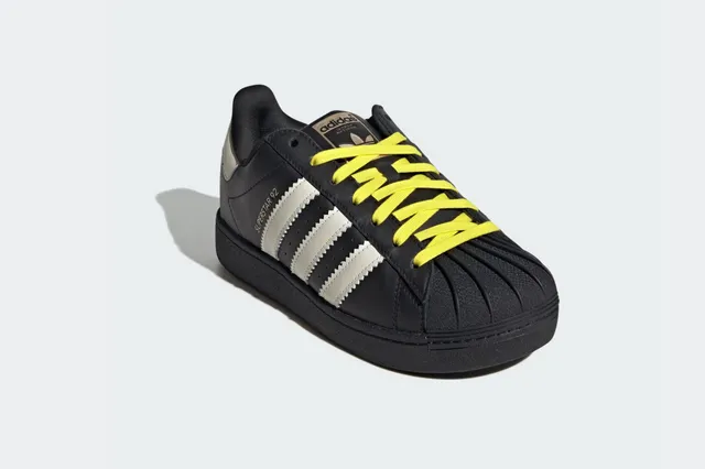 Pharrell Williams en Adidas doen het weer: de Superstar 92 komt eraan