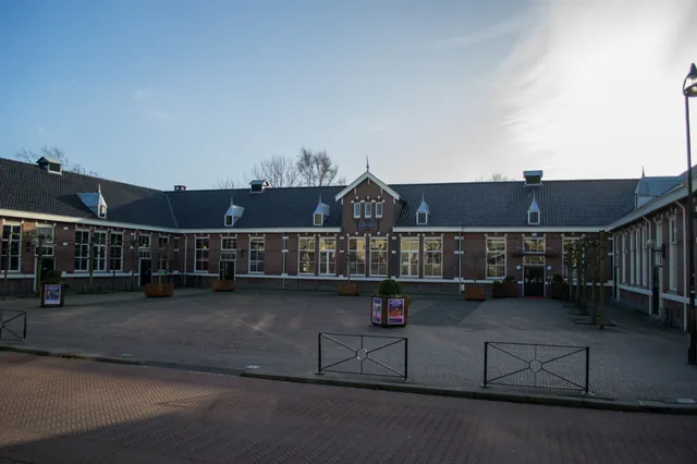 Knuffels logeren in de bieb Image