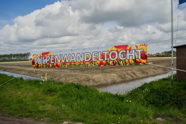 Tulpenwandeltocht door met andere organisatie