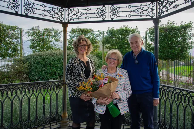 Bridge Club jubileum met een koninklijk randje