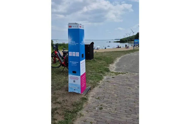 Gemeente plaatst smeerpalen op Goeree-Overflakkee