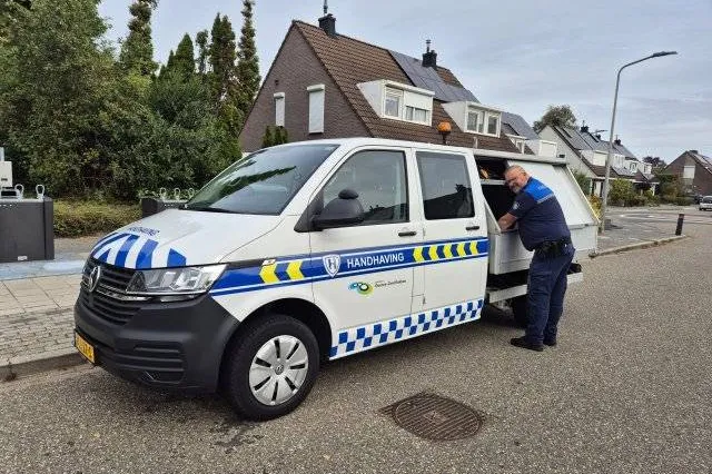Nieuw voertuig voor handhaving PMD-zakken