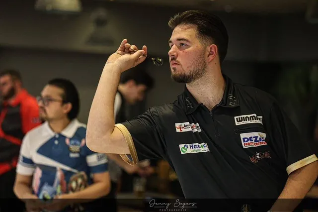 Bradley van der Velden wint Winmau Flakkee Open