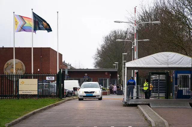 Protest in Bussum tegen voorgenomen opvang van asielzoekers: gemeente belooft dialoog