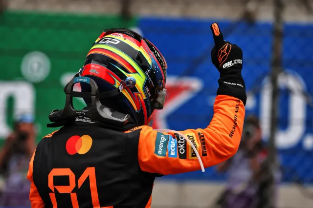 Piastri aprende del ejemplo de Verstappen preparándose para la batalla de toda la temporada