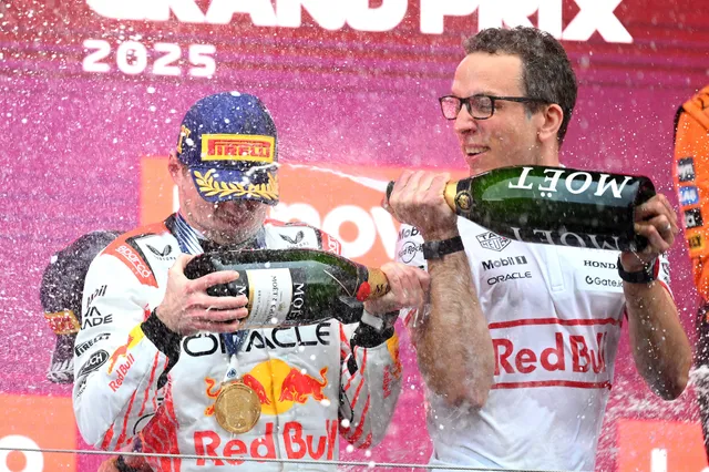 Waarom de race-engineer van Perez naast Verstappen op het podium stond