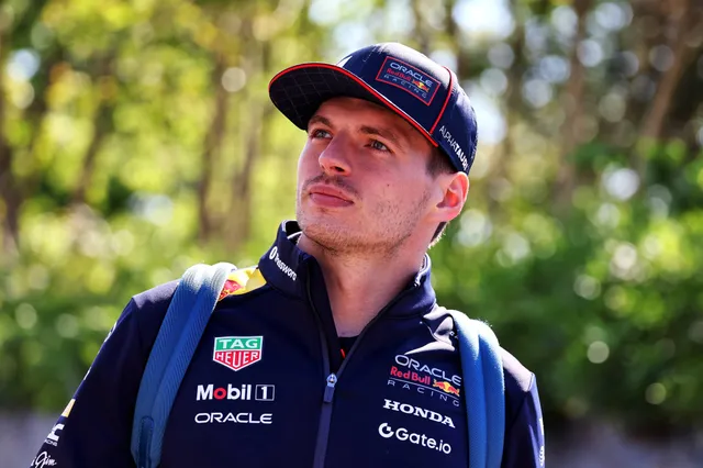 Verstappen ready to dive down the inside of Piastri? The Dutchman answers!